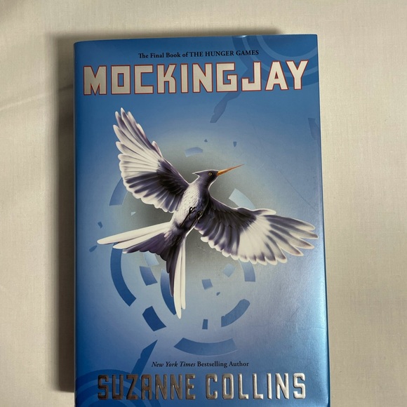 Books - Picture 10 of 15